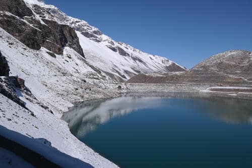 Estrutura do Embalse el Yeso em Cajón del Maipo Estrutura do Embalse el Yeso em Cajón del Maipo