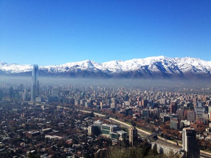 Passear no Cerro San Cristóbal em Santiago no mês de outubro Passear no Cerro San Cristóbal em Santiago no mês de outubro