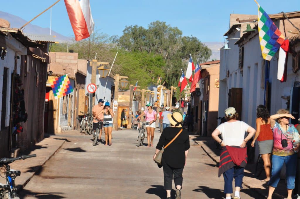 Rua Caracoles em San Pedro do Atacama Rua Caracoles em San Pedro do Atacama