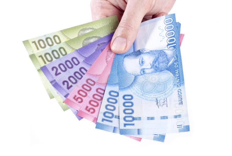 Dinheiro vivo e pesos chilenos em espécie Dinheiro vivo e pesos chilenos em espécie