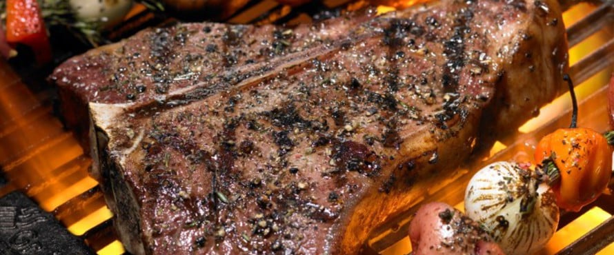 Corte de carne do Restaurante El Criollito de Armando em Temuco Corte de carne do Restaurante El Criollito de Armando em Temuco