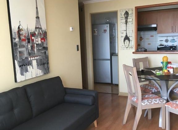 Sala e cozinha do Apartamento el Bosque em Temuco Sala e cozinha do Apartamento el Bosque em Temuco