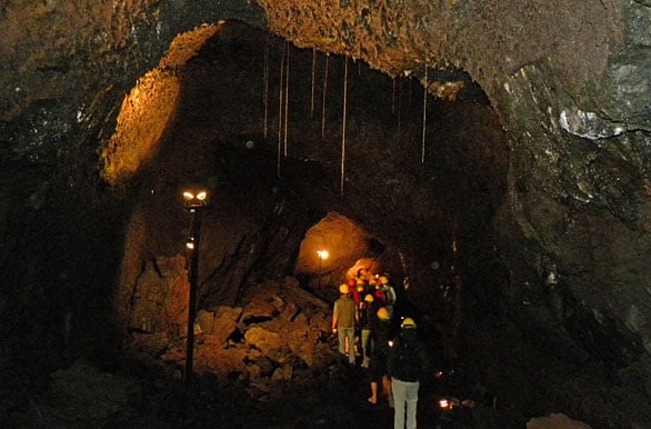 Cuevas Volcánicas em Pucón, Chile Cuevas Volcánicas em Pucón, Chile