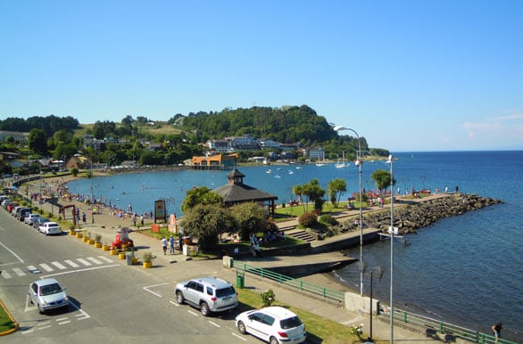 Margem do Lago Llanquihue em Puerto Varas, no Chile Margem do Lago Llanquihue em Puerto Varas, no Chile